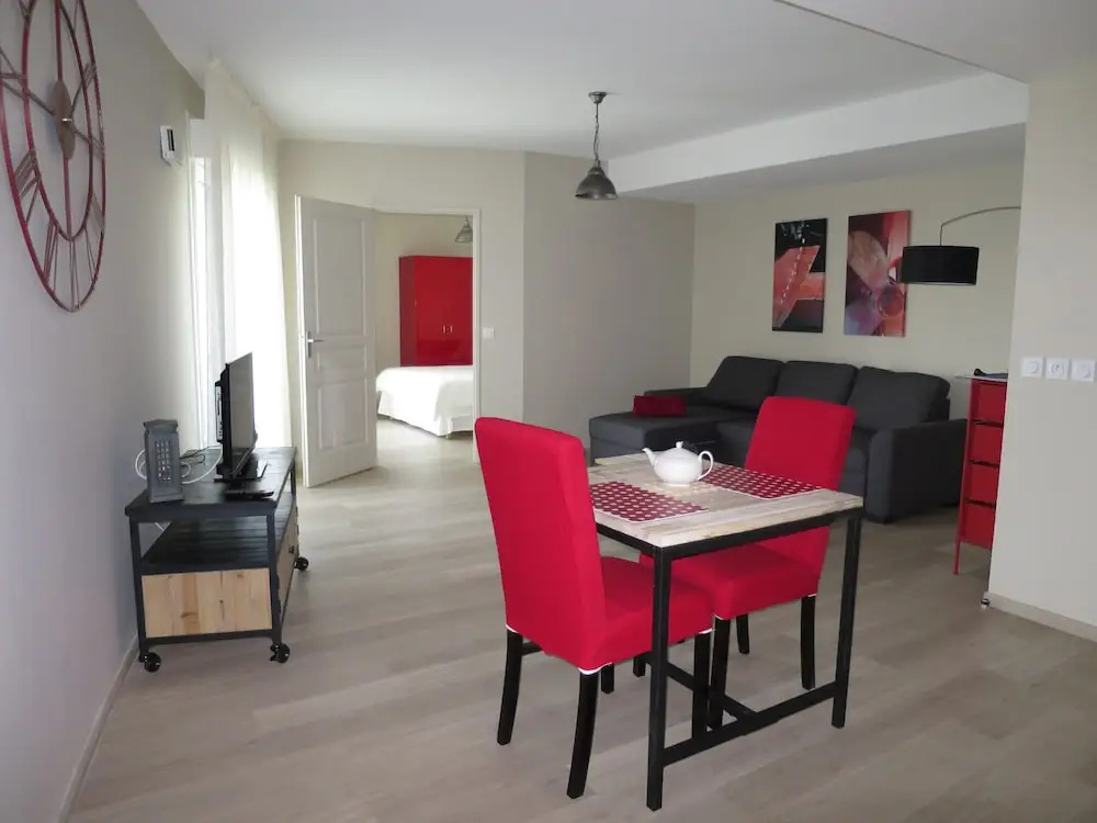 Double Apartment with balcony (full double bed)