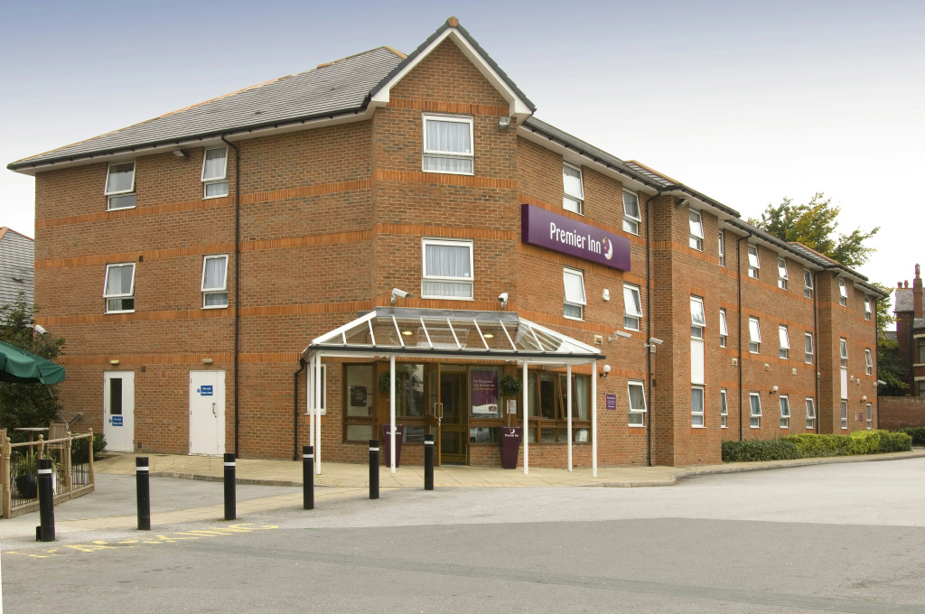Premier Inn Leeds East