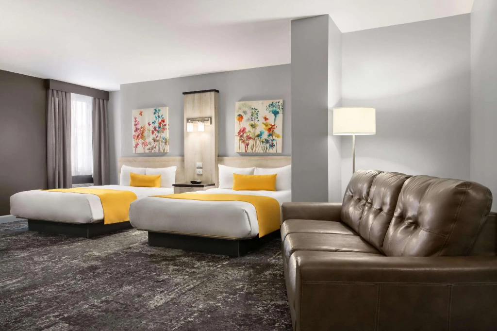 Standard Quadruple room