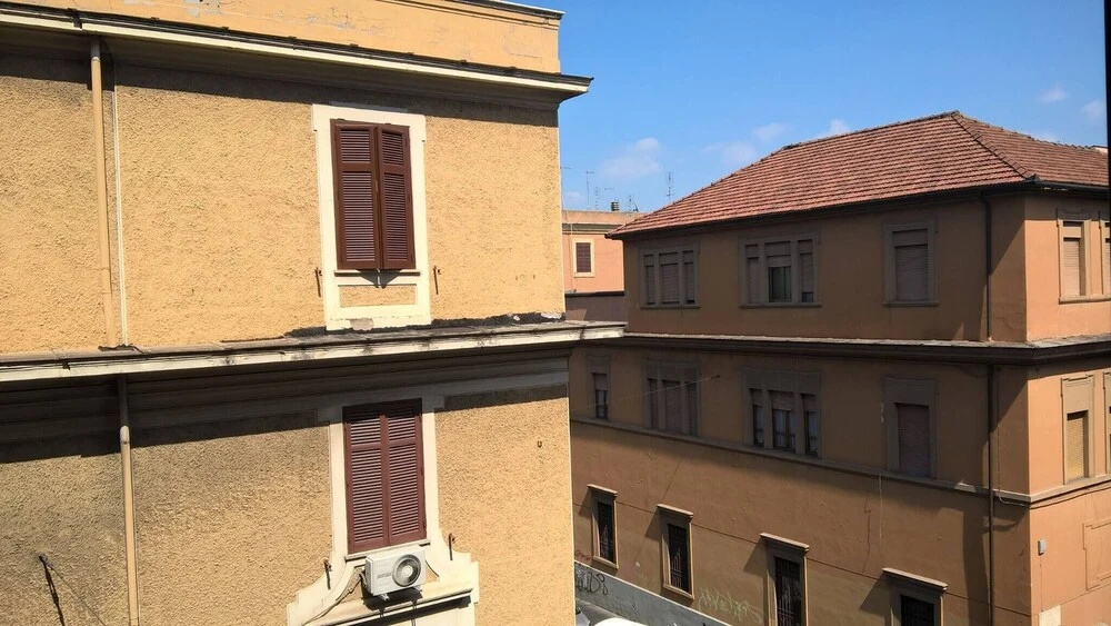 Vintage 4 Bedrooms 20' Colosseum