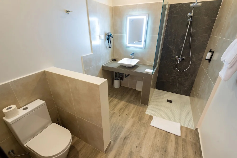 Comfort room