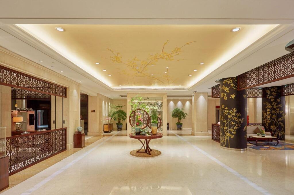 Best Western by null