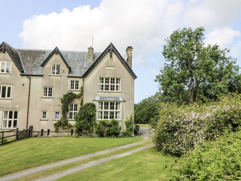 Plas Pontfaen