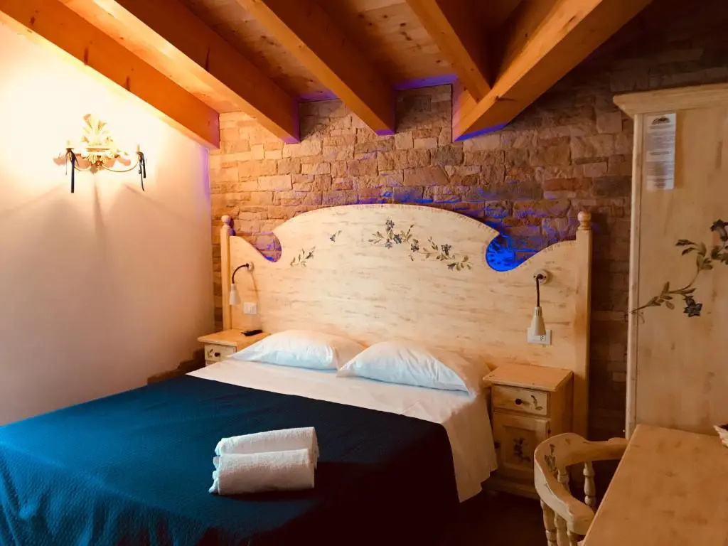 Standard Double room (full double bed)