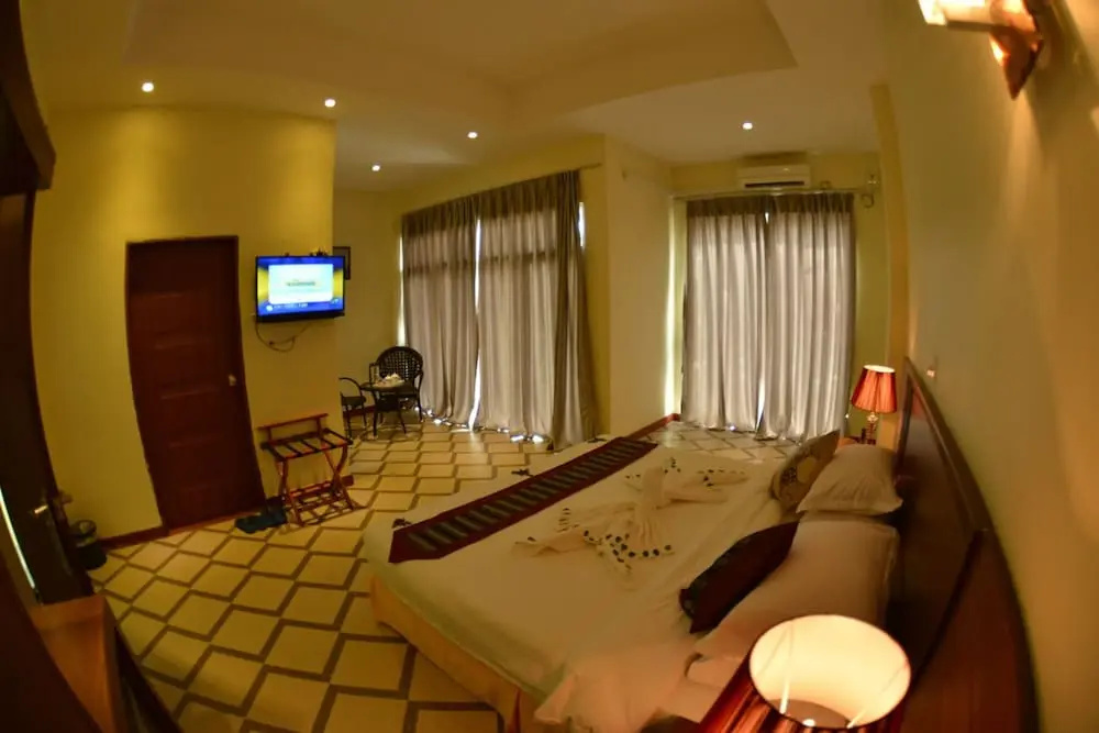 Ocean Blue Ngwe Saung Beach Hotel - Chambres