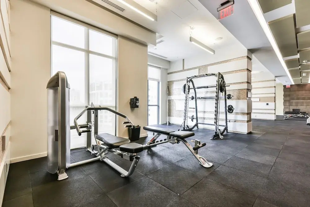 Front Street Luxury Condos - фото 18