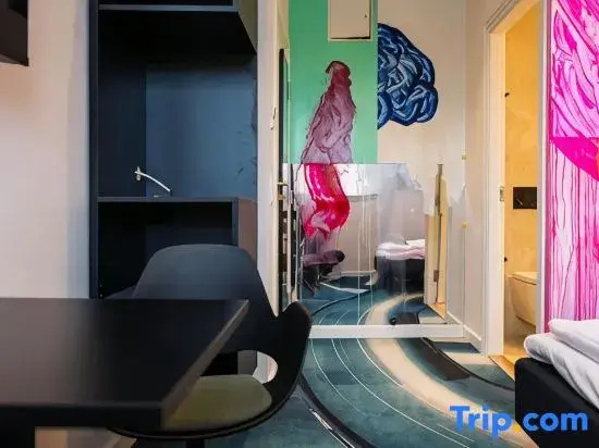 Superior Double room (full double bed)