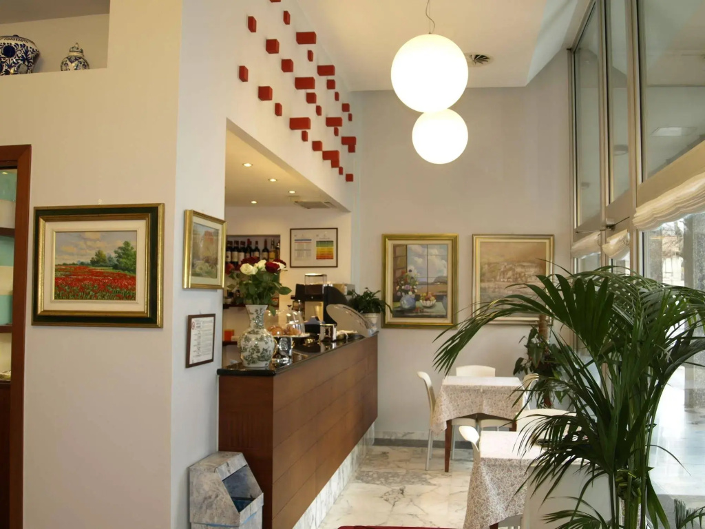 Hotel photo 2