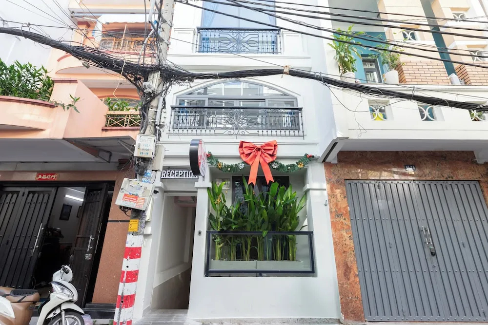 Bin Bin Hotel 16 - Near Bui Vien in Ho Chi Minh City