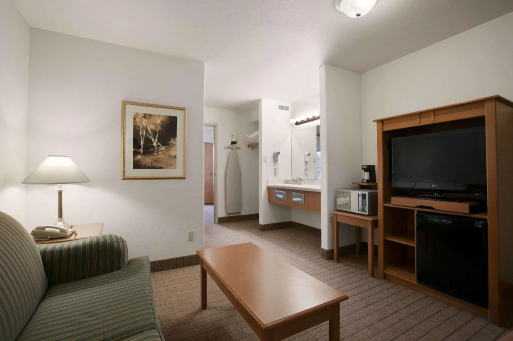 1 Bedroom Double Suite (full double bed)