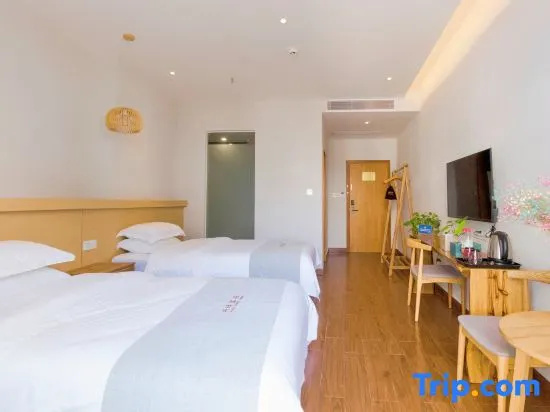 Standard Double room with balcony (twin beds)