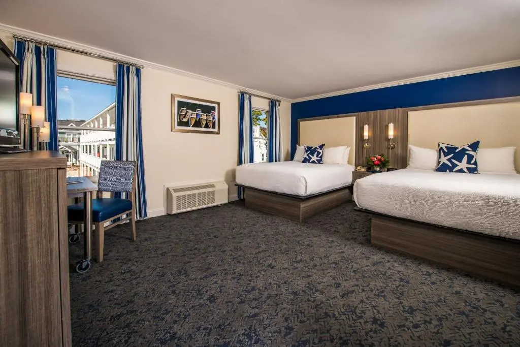 Standard Quadruple room with ocean view