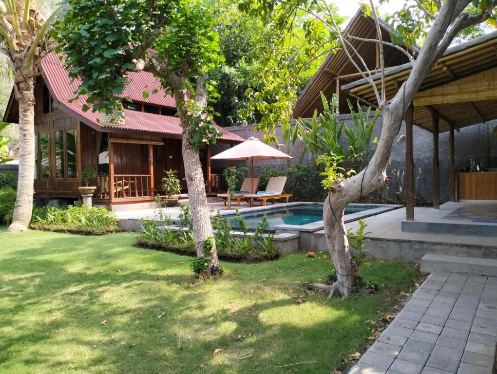 Villa Adi