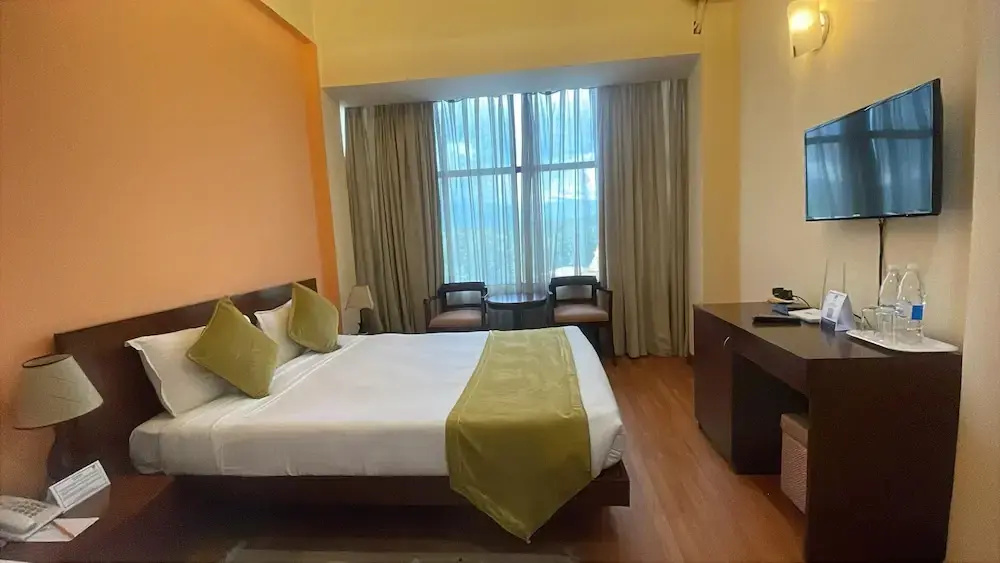 Deluxe Suite
