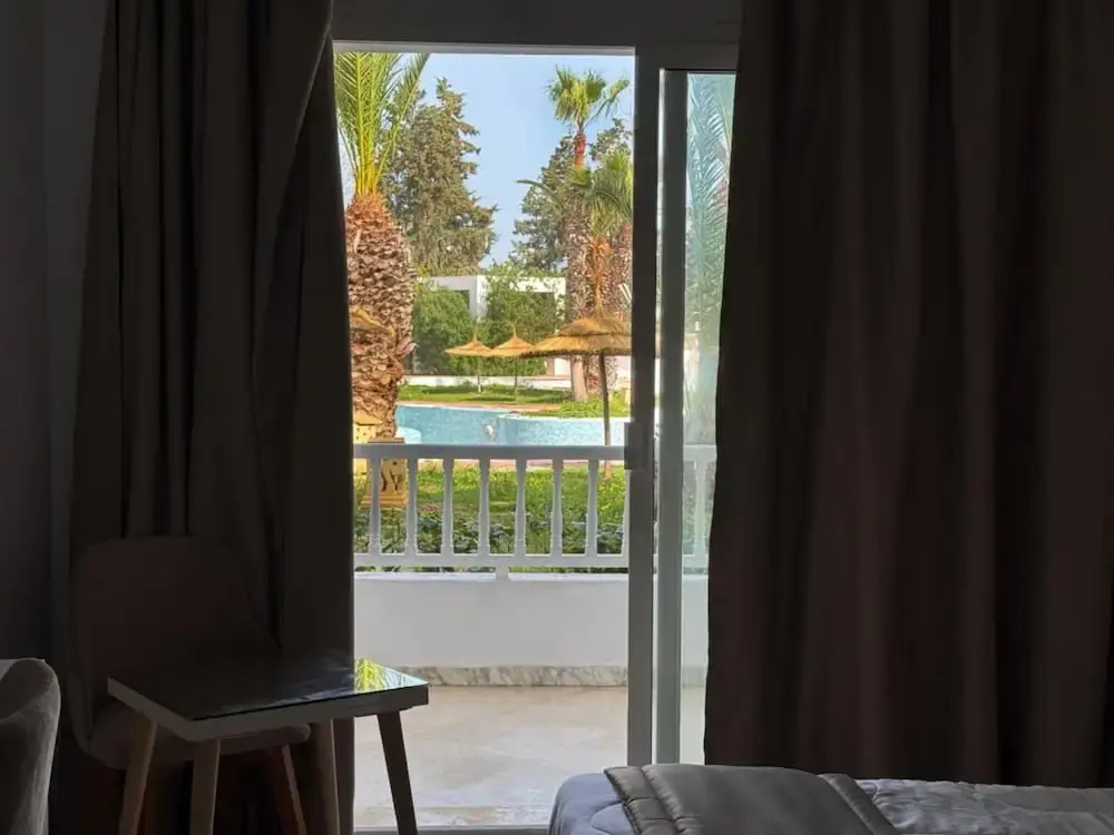 Standard Single room with balcony and with pool view
