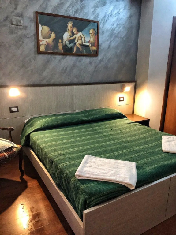 Standard Double room (full double bed)