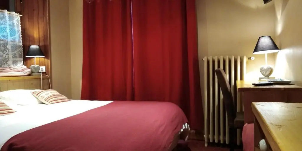 Standard Double room (full double bed)