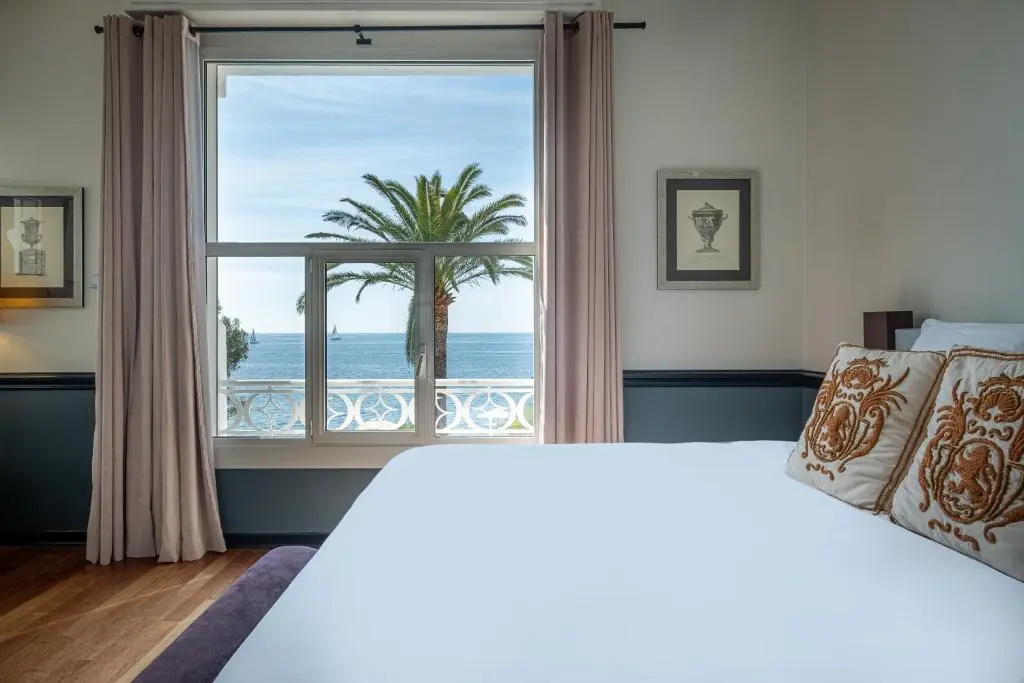 Prestige Suite