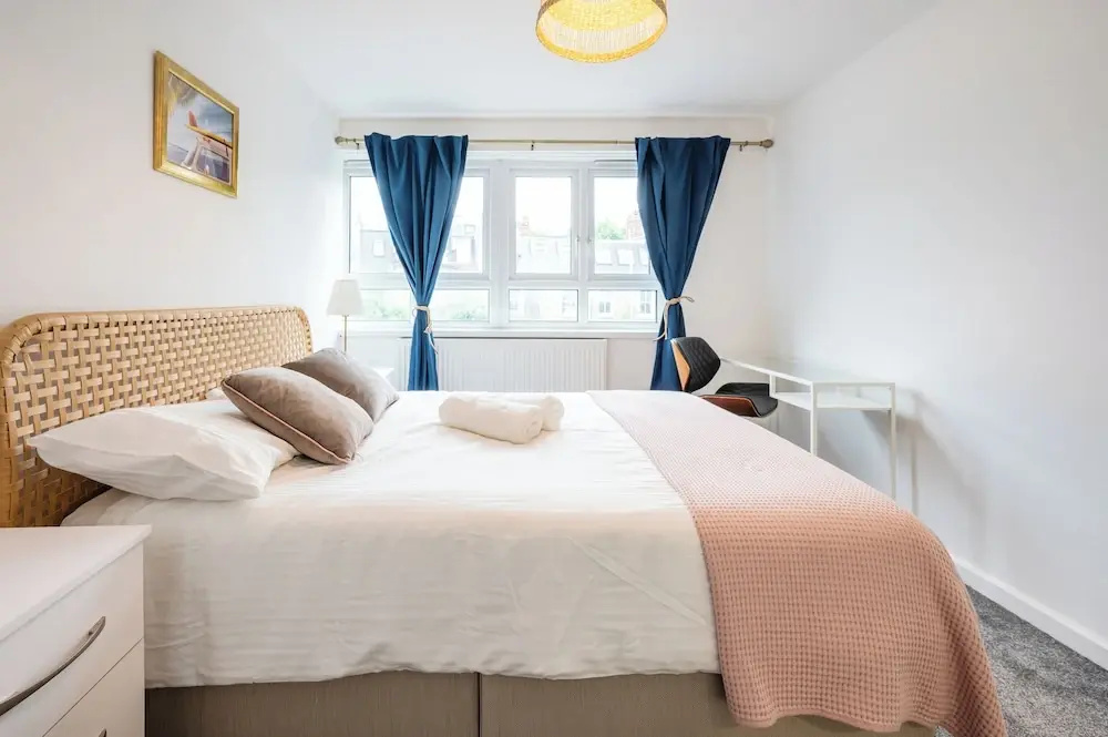 Nice 2-bed flat near earls court — фото