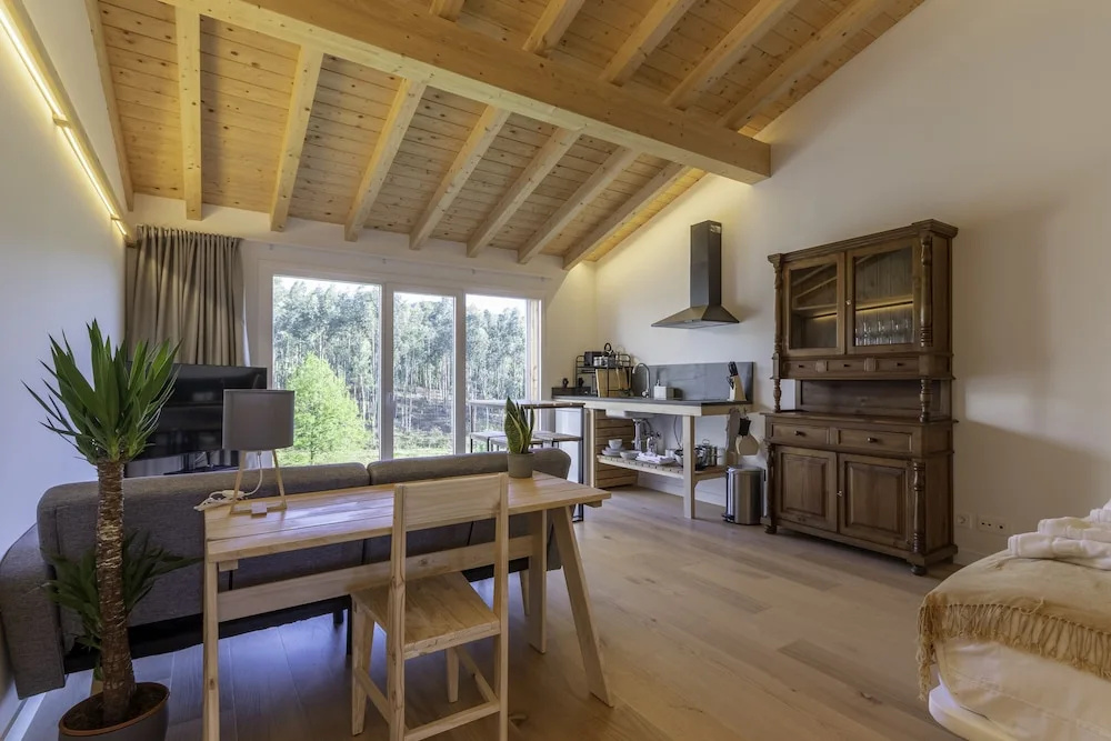 Suite with mountain view