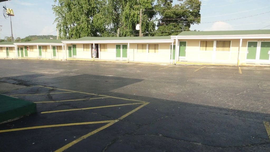 Holiday Motel