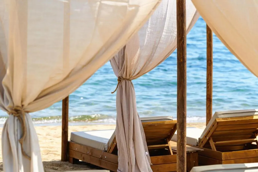 Beach & Waterfront