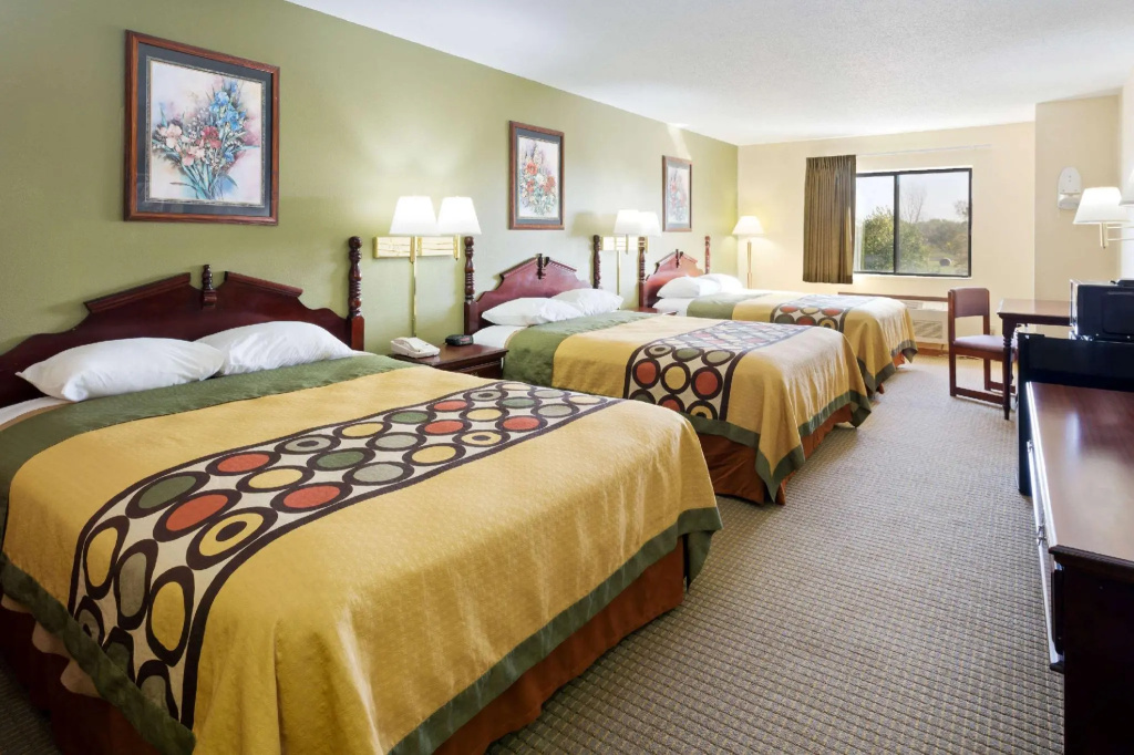 Sextuple Suite