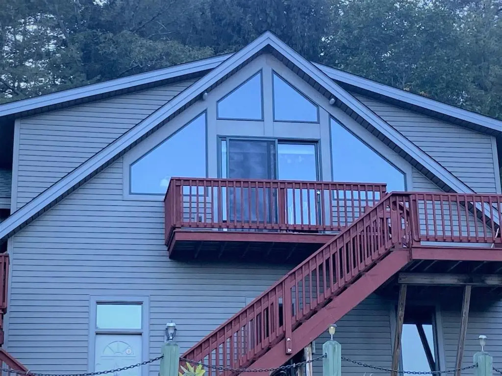 2 Bedrooms Chalet