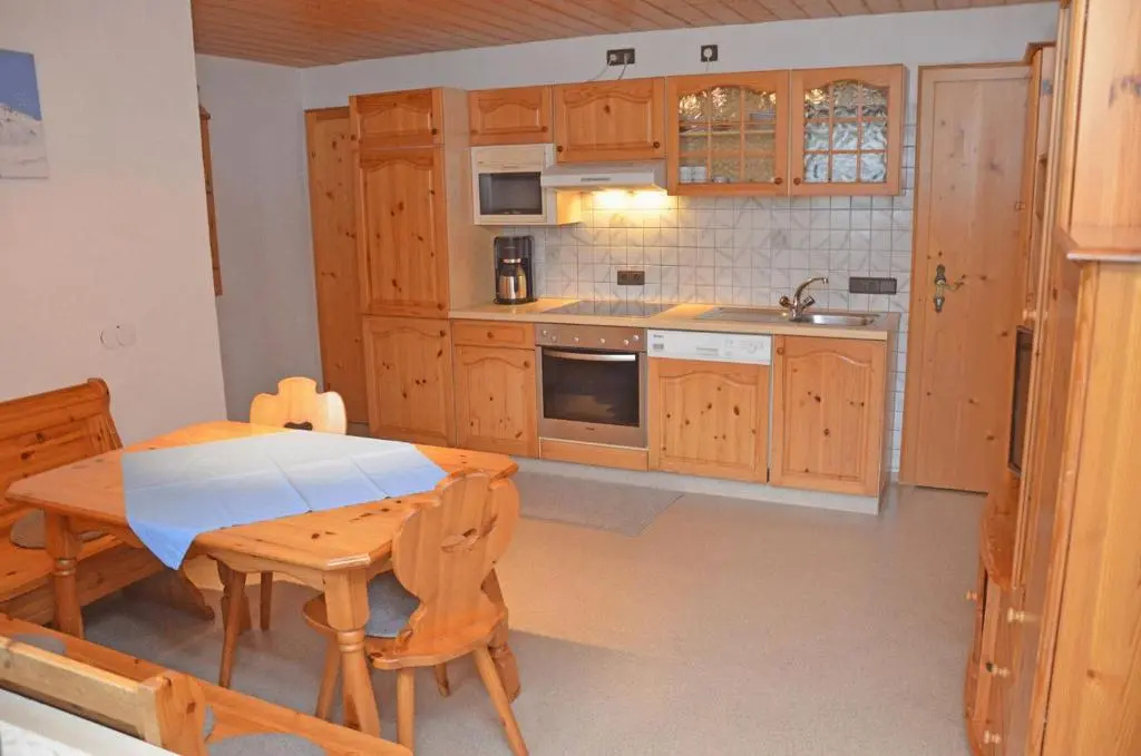 2 Bedrooms Quadruple Apartment