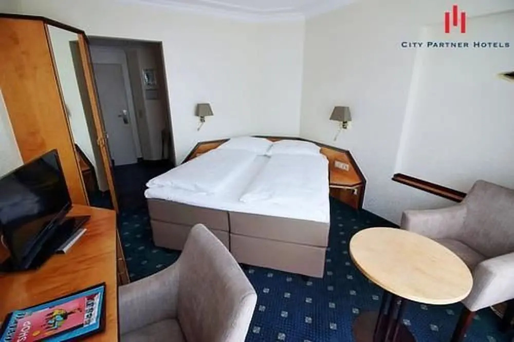 Single room with balcony