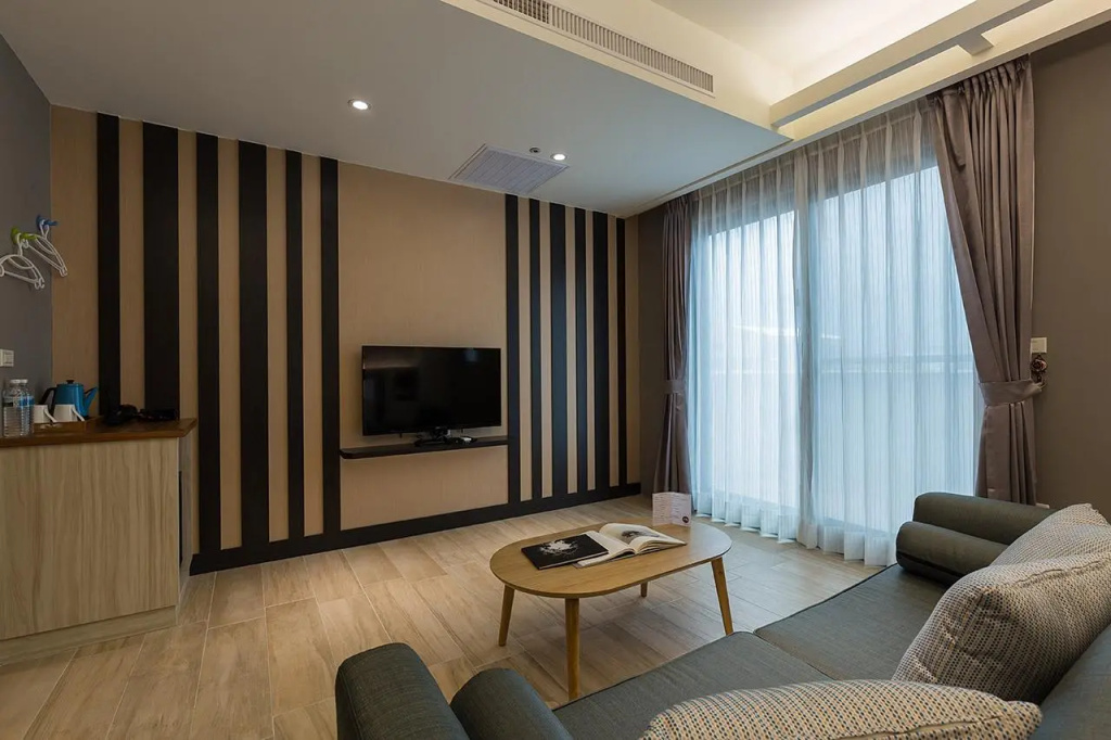 Deluxe Double room (full double bed)