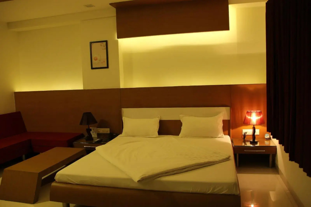 Hotel Somdeep Palace - фото 4