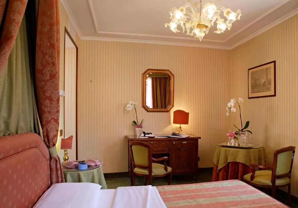 Triple room