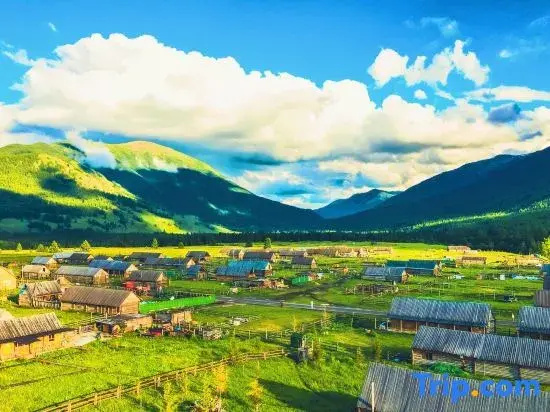 Kanas Luban Chalet (Hanas New Village Branch)
