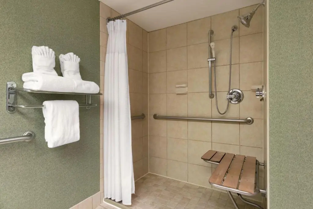 Crowne Plaza Auburn Hills by IHG - Chambres
