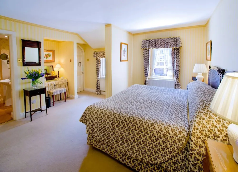 1 Bedroom Suite