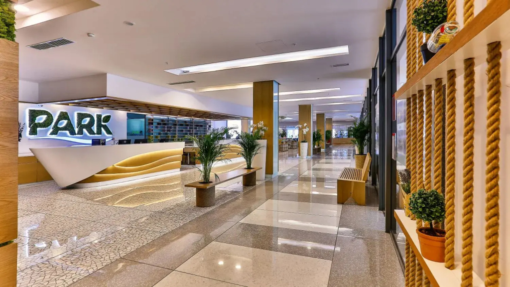 Carine Hotel Park