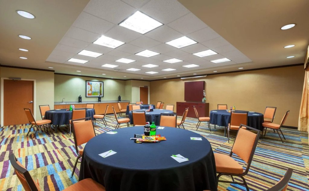 Fairfield Inn & Suites by Marriott Rogers - Général