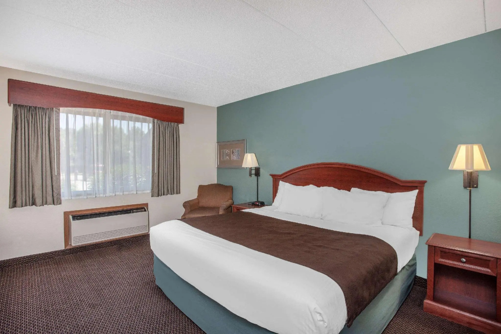 Standard Double room (full double bed)