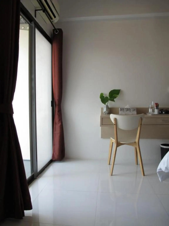 1 Bedroom Apartment with balcony