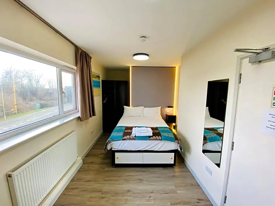 Almond Tree Hotel - Chambres