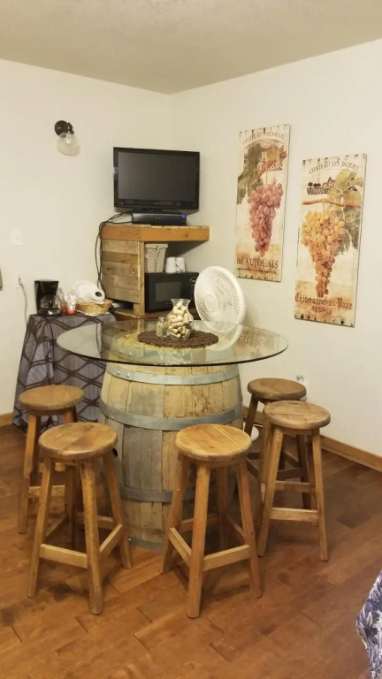 Almond Cabin — 3