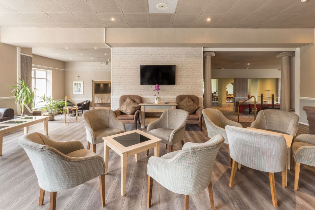 Piccadilly Hotel - 5
