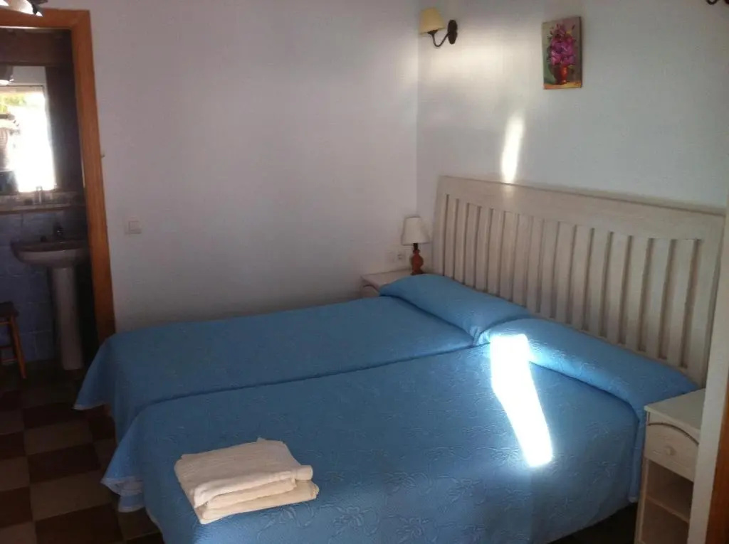 Standard Double room with garden view (full double bed)