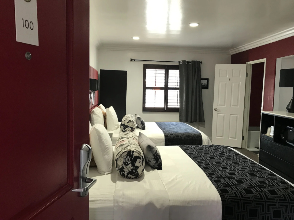 Отель Legend Hotel Hollywood в Лос-Анджелесе