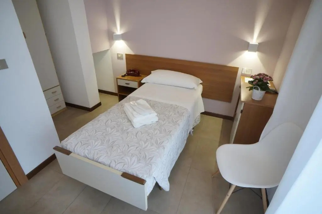 Economy room