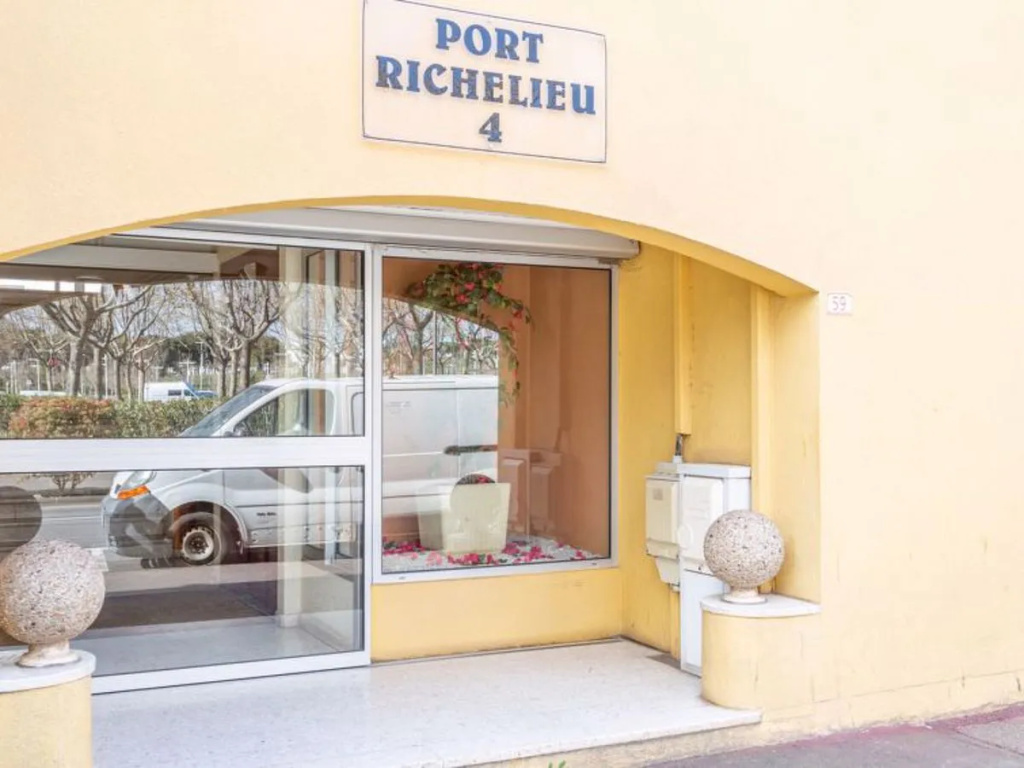 Port RIchelieu IV
