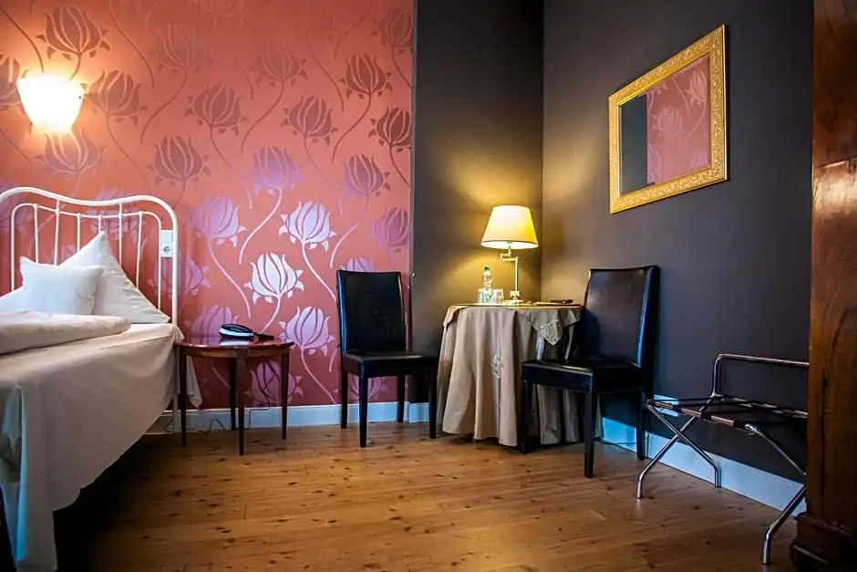Comfort room