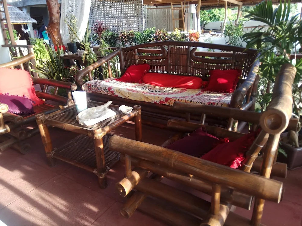 Nipa Hauz Resort
