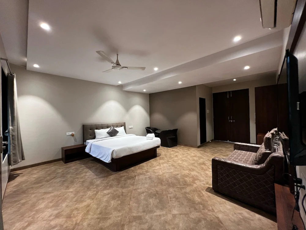 Standard Club room